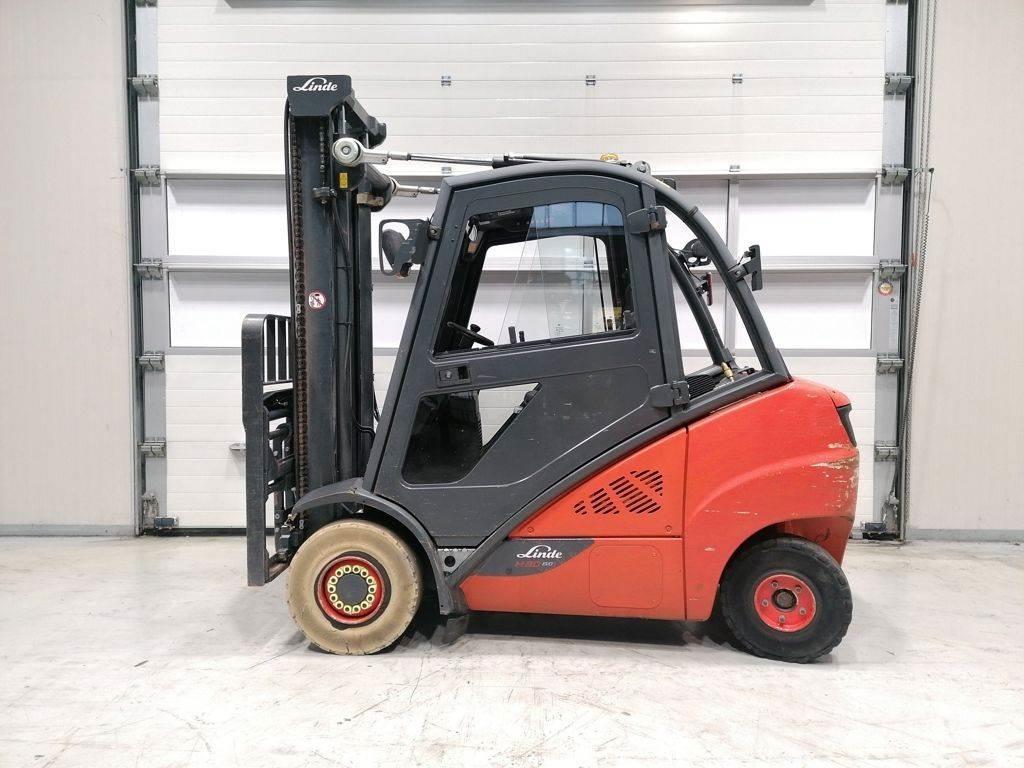 Linde H30CNG-02 Nestekaasutrukit