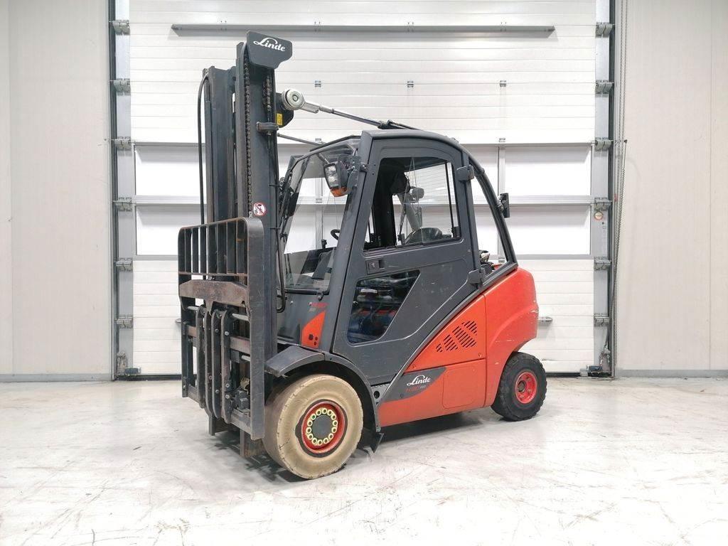 Linde H30CNG-02 Nestekaasutrukit
