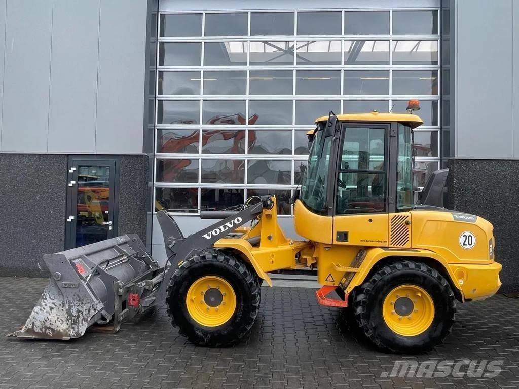 Volvo L30G Pyöräkuormaajat