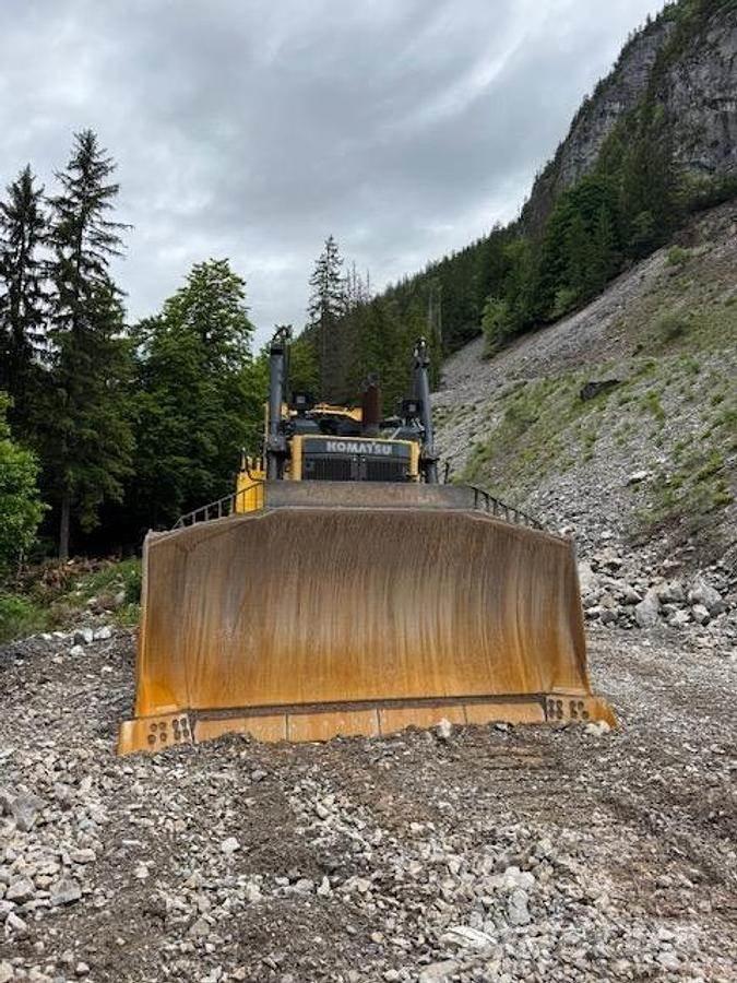 Komatsu D375A-8 Telaketjupuskutraktorit