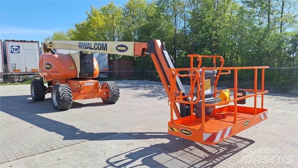 JLG 800AJG Kuukulkijat