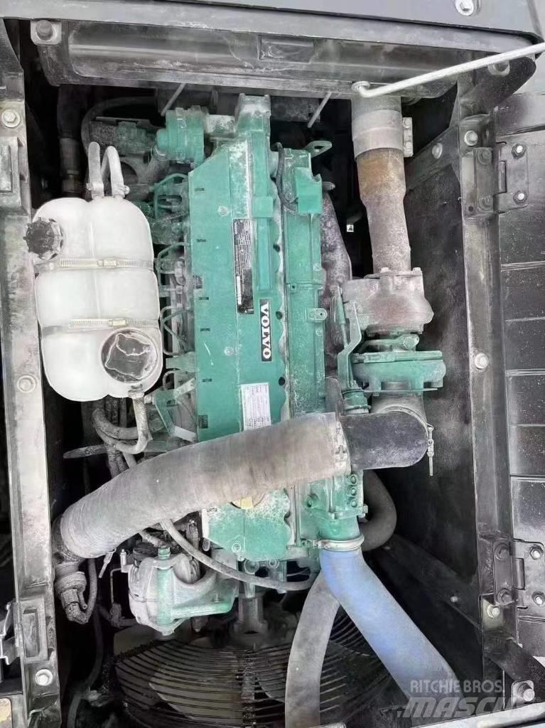 Volvo EC 240 Telakaivukoneet