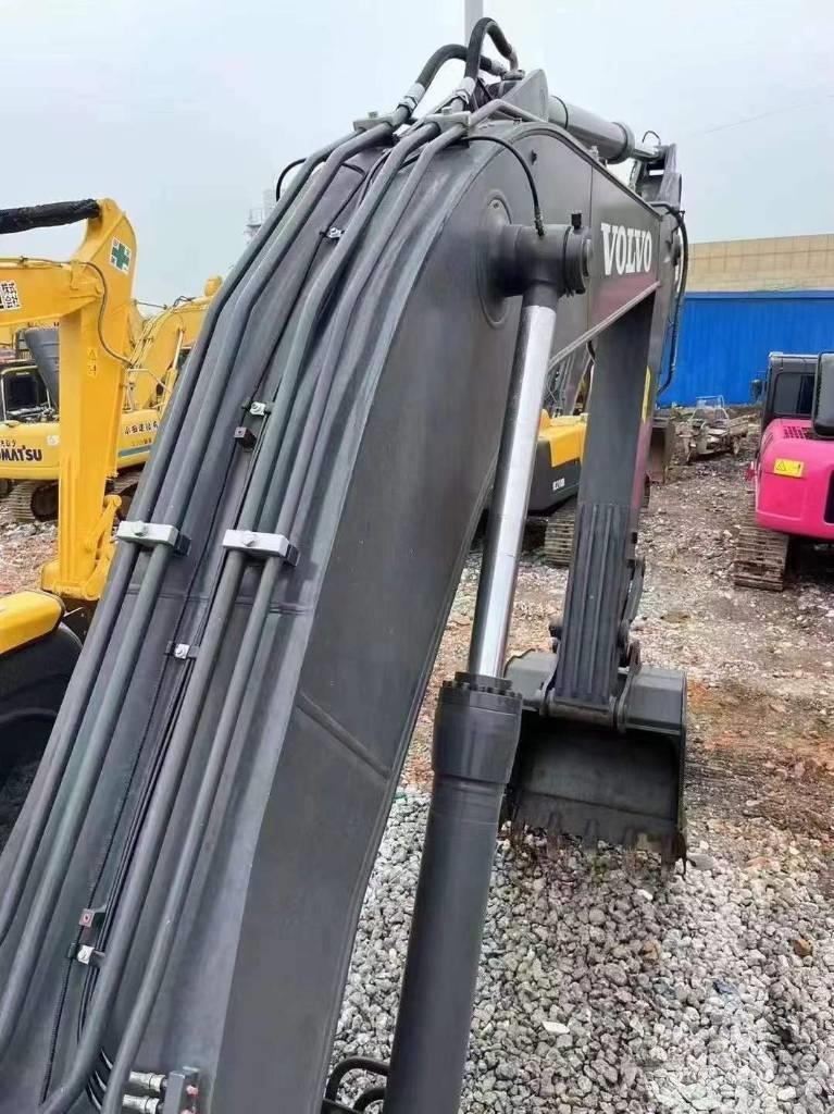 Volvo EC 240 Telakaivukoneet