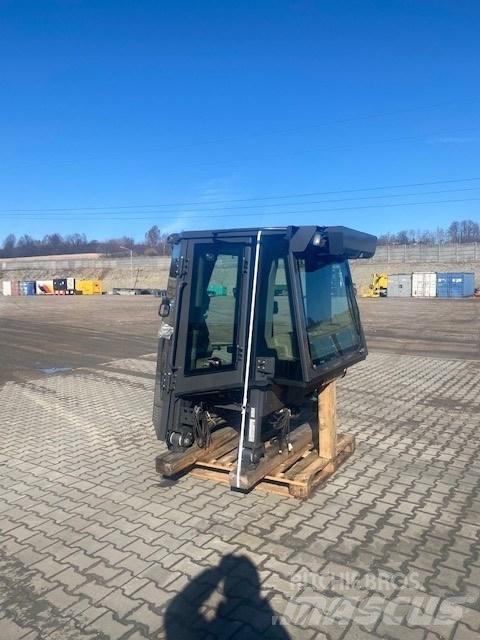 CASE D 1650 NEW CAB Ohjaamo ja sisusta
