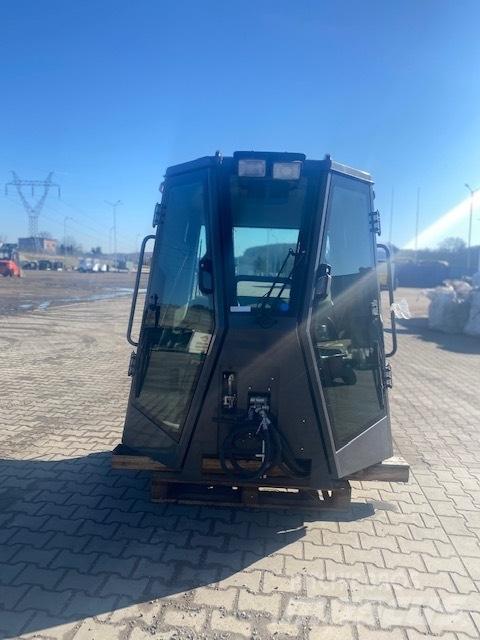 CASE D 1650 NEW CAB Ohjaamo ja sisusta