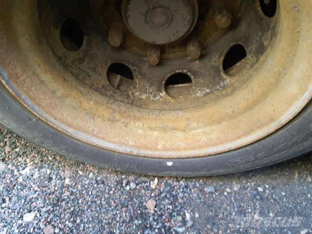 VAK VAK V-4-40 Kylmä-/Lämpökoripuoliperävaunut