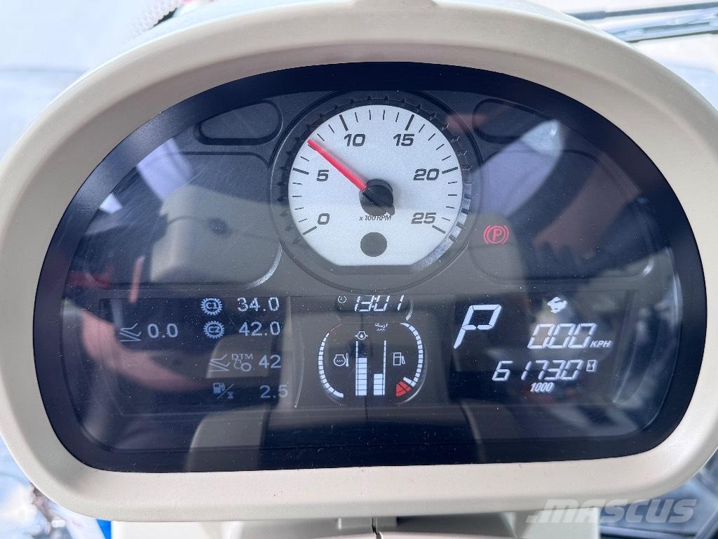 Massey Ferguson 7726 Traktorit