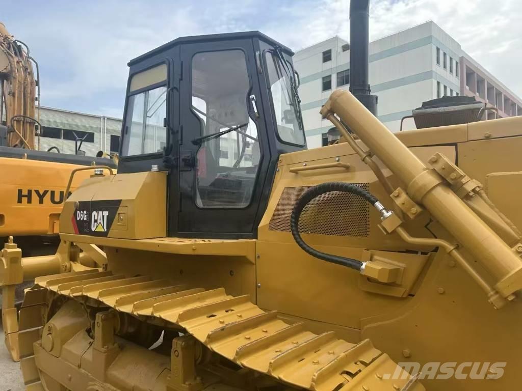 CAT D 6 G Telaketjupuskutraktorit