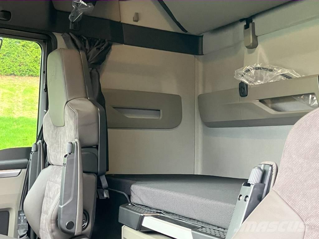 MAN TGX 28.520 Vetopöytäautot