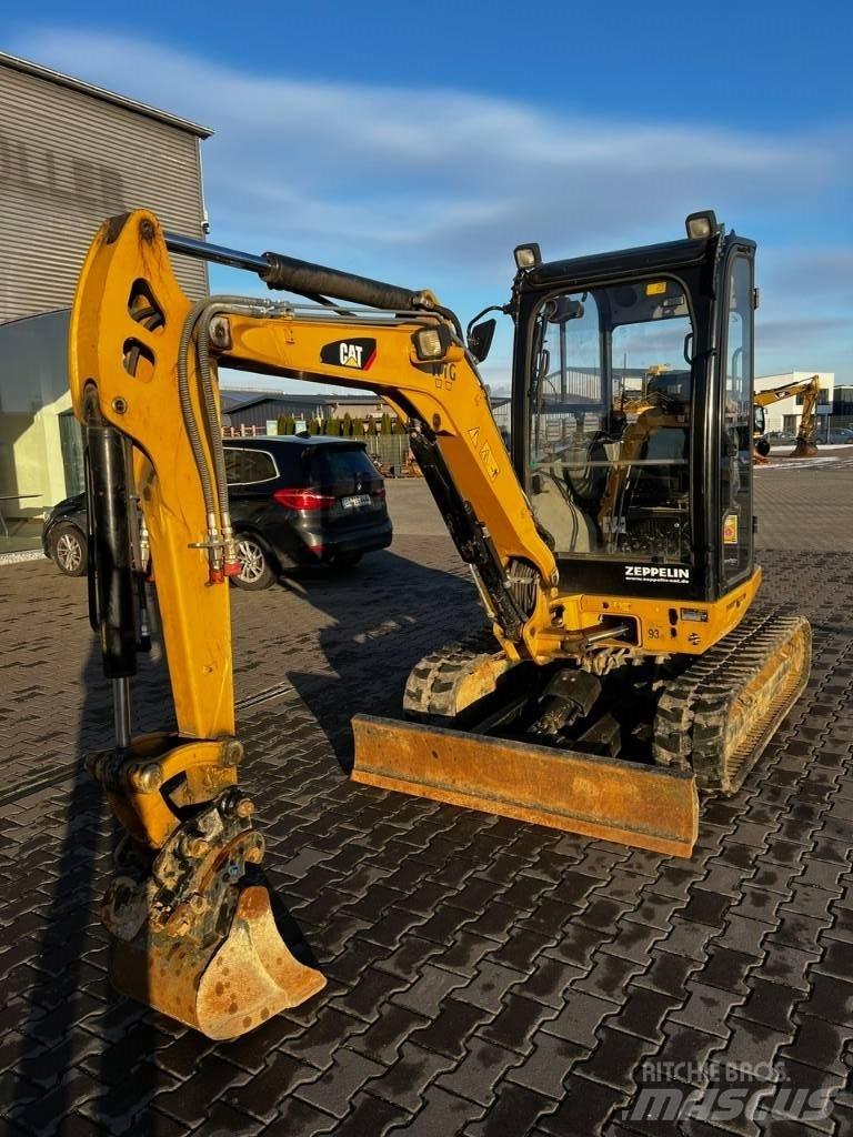 CAT 302.7 DCR Minikaivukoneet < 7t