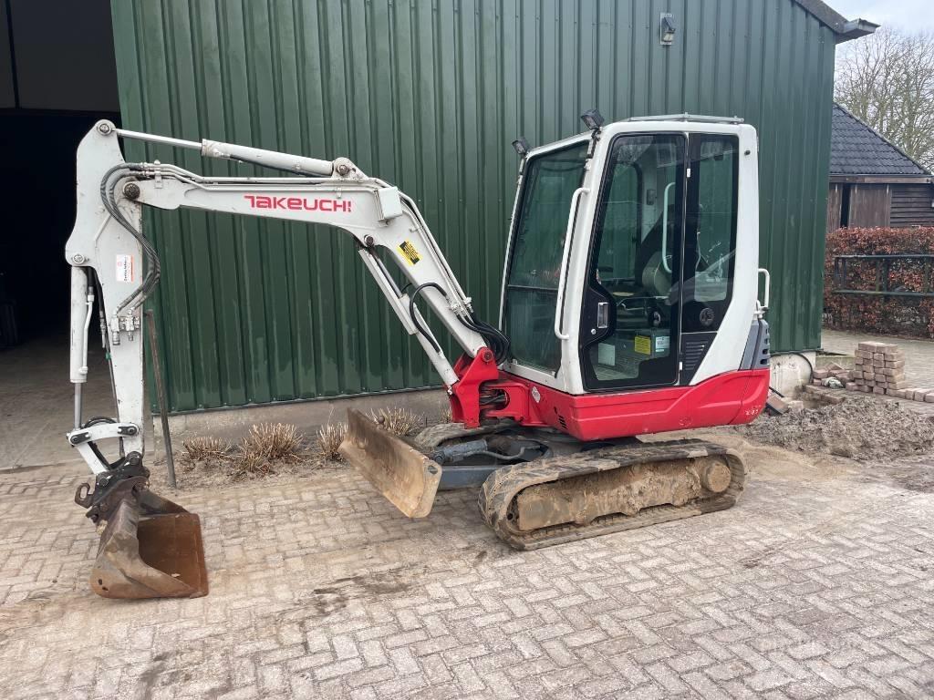 Takeuchi TB 228 Minikaivukoneet < 7t