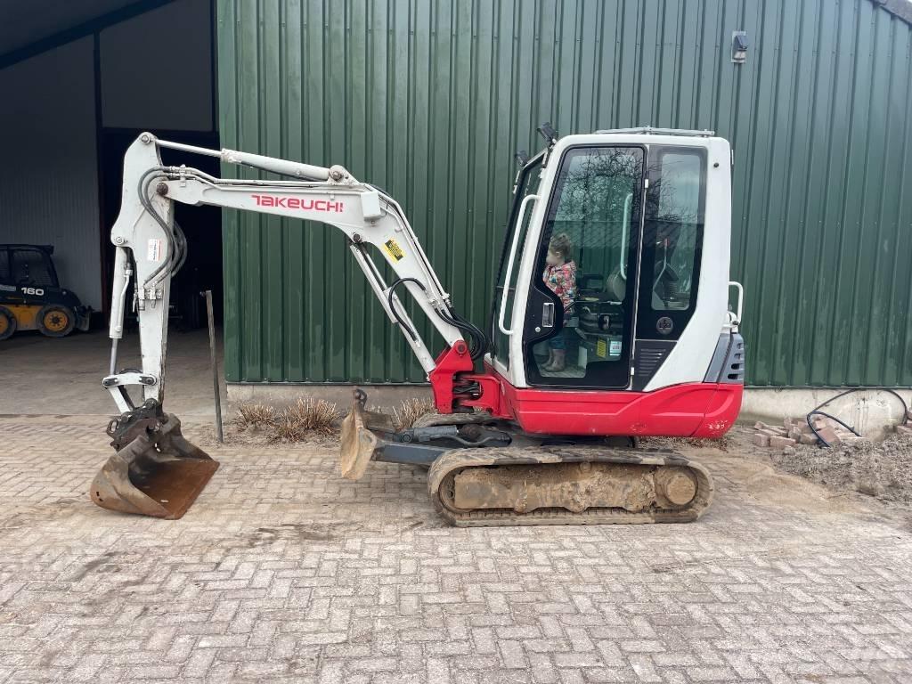 Takeuchi TB 228 Minikaivukoneet < 7t