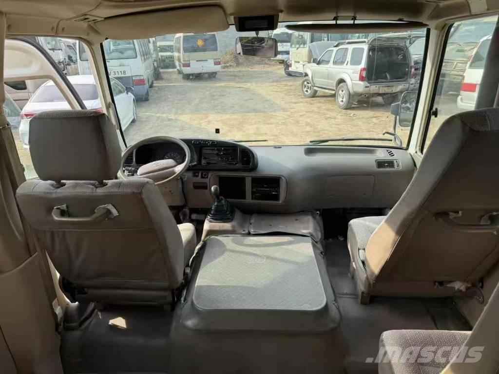 Toyota Coaster Bus Minibussit