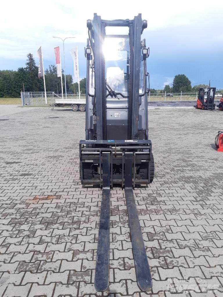 Linde E30HL Sähkötrukit