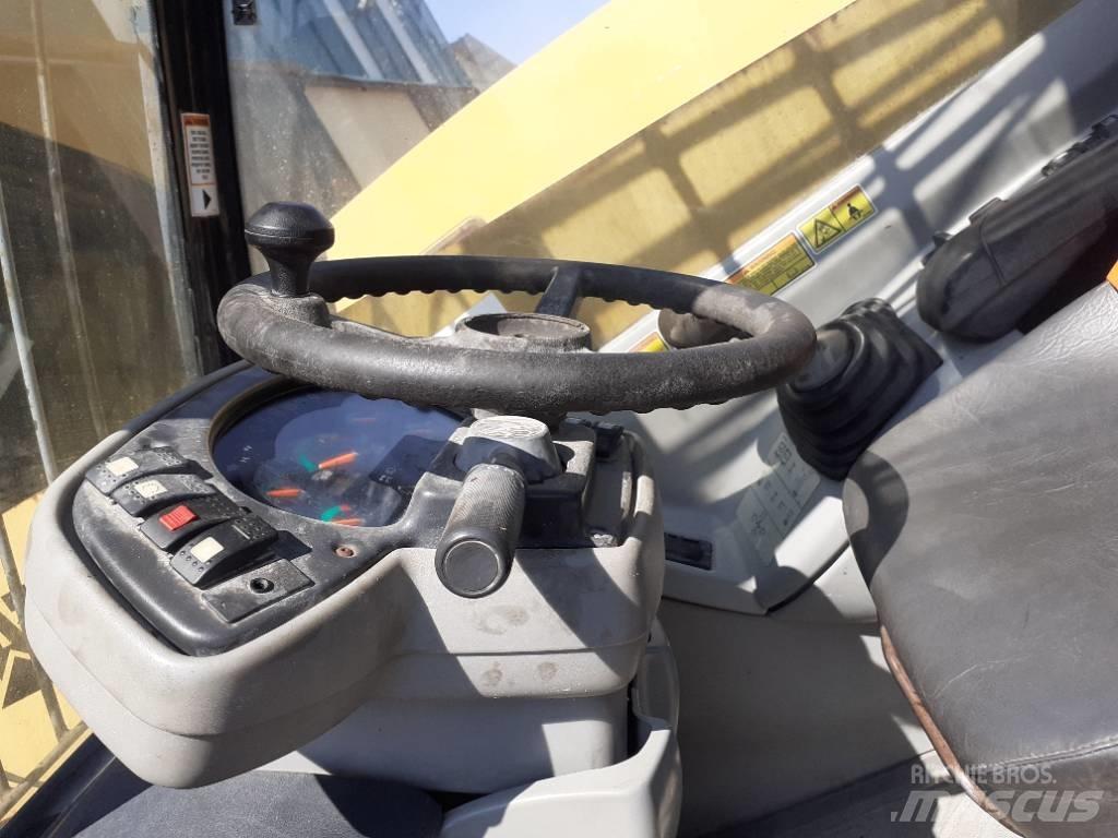 CAT TH 350 B Kurottajat