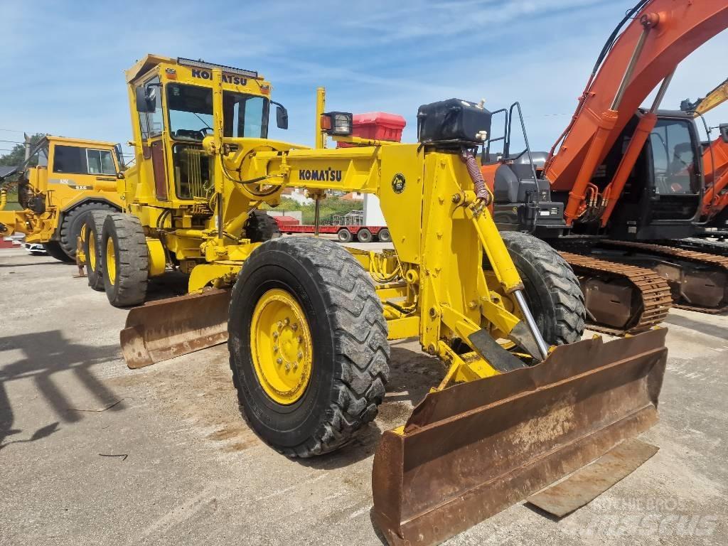 Komatsu GD 521 A-1 Tiehöylät