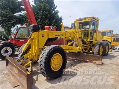 Komatsu GD 521 A-1 Tiehöylät