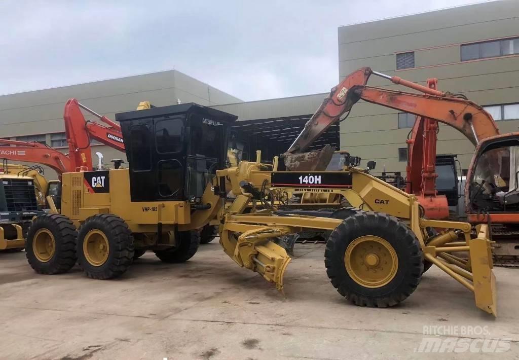 CAT 140 K Tiehöylät
