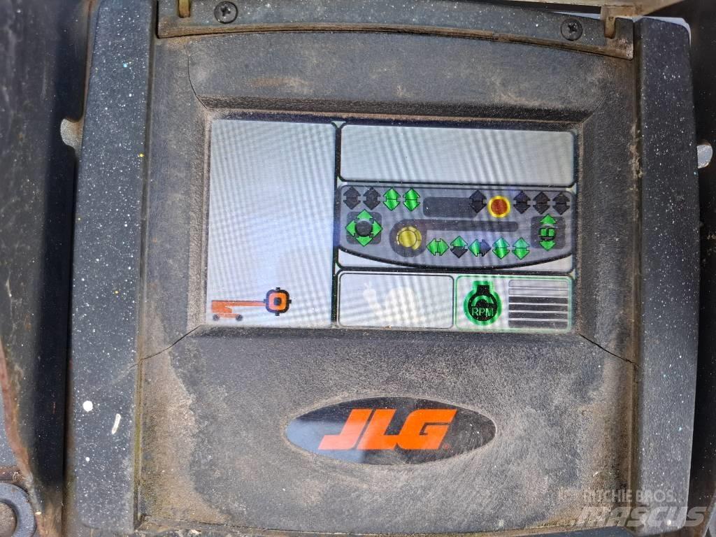 JLG 1500 SJ Teleskooppipuominostimet