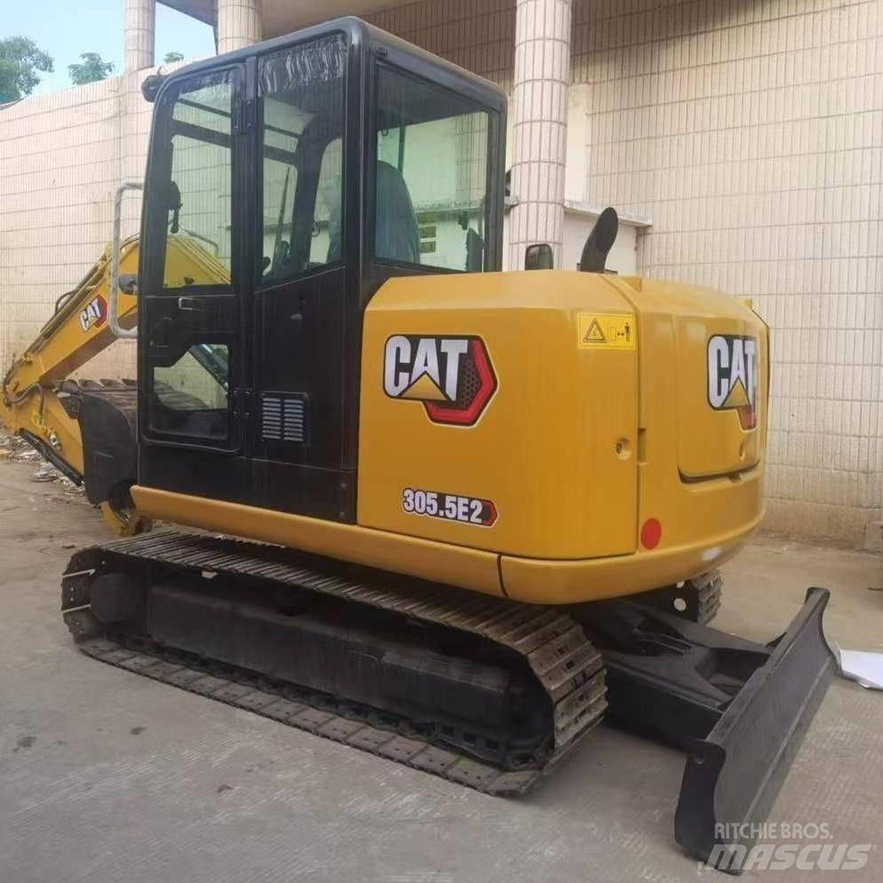 CAT 305.5 E2 Minikaivukoneet < 7t