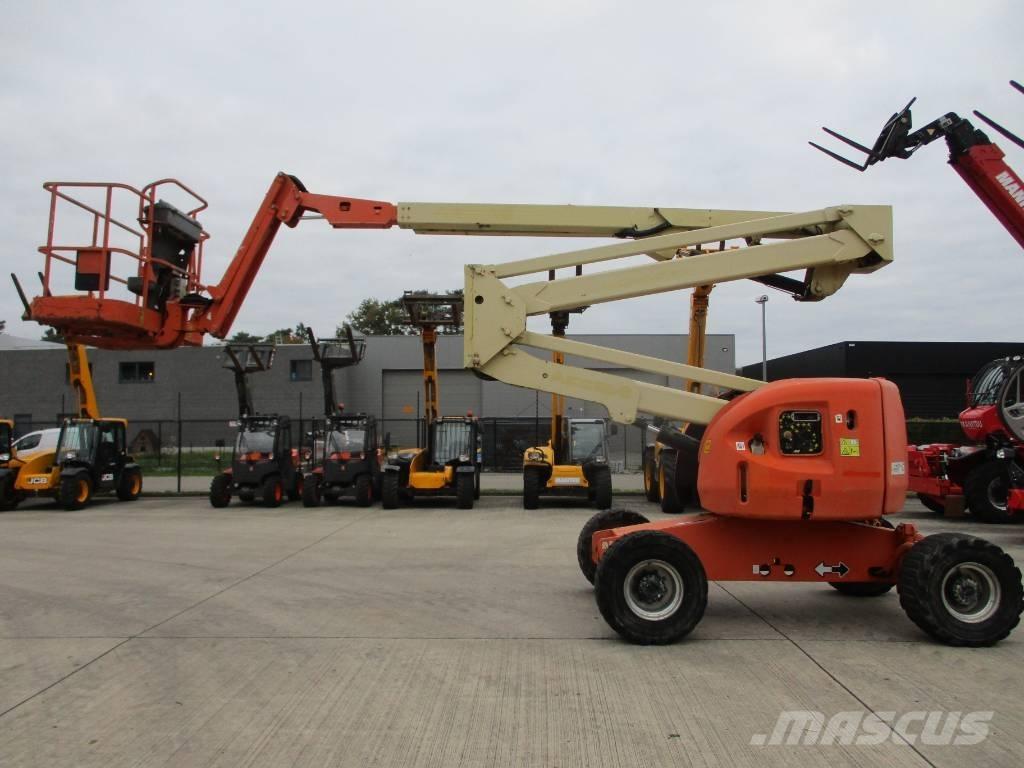 JLG 510 AJ (390) Pienikokoiset itseliikkuvat puominostimet