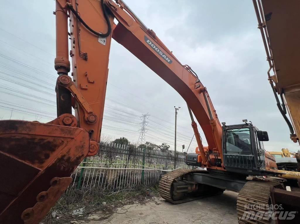 Doosan DX 500 LCA Telakaivukoneet