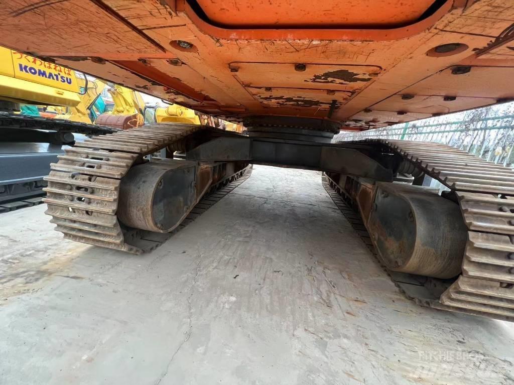 Doosan DX 500 LCA Telakaivukoneet
