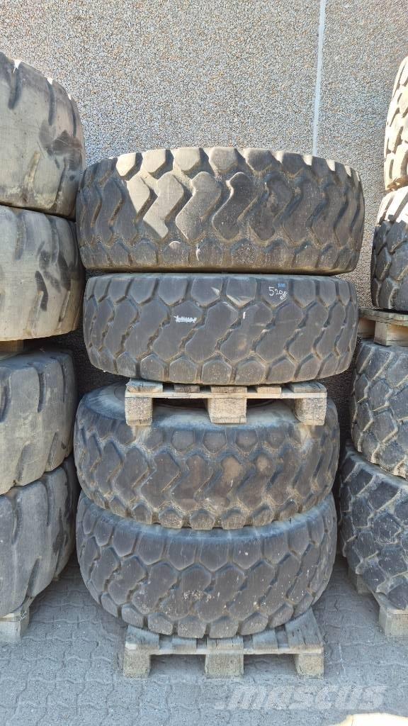 Michelin 17.5R25 XHA Renkaat ja vanteet