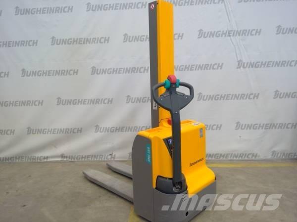Jungheinrich EMC 110 Käyden ajettavat pinoamistrukit