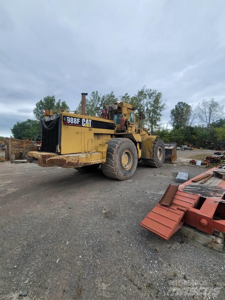 CAT 988 F Pyöräkuormaajat