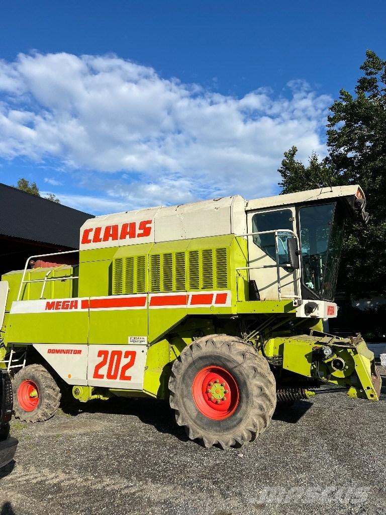 CLAAS Mega 202 Leikkuupuimurit