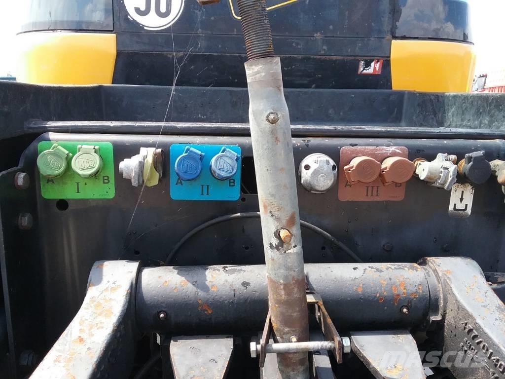 JCB Fastrac 2115 Traktorit