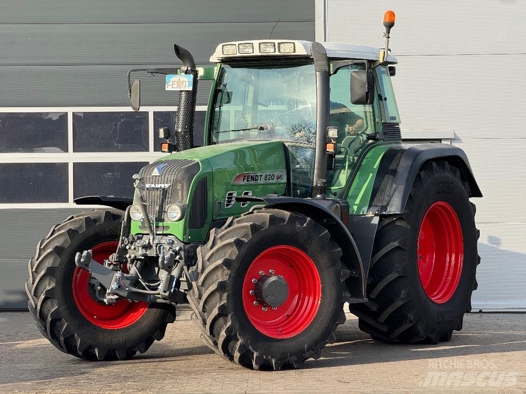 Fendt 820 Vario TMS Traktorit