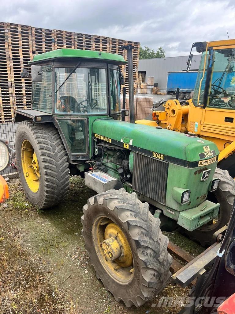 John Deere 3040 Traktorit
