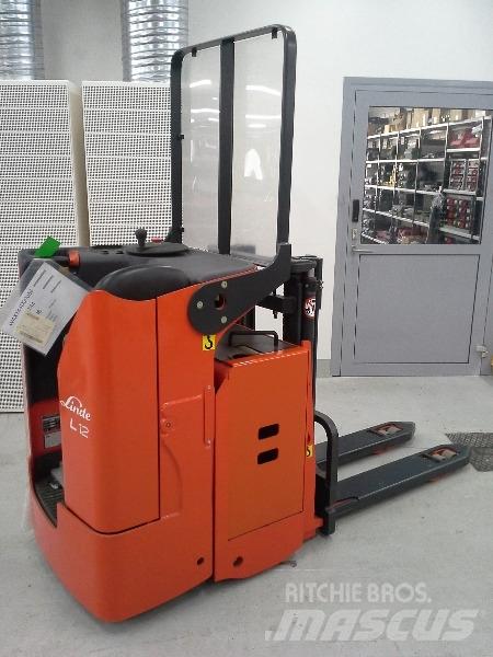 Linde L12LS-03 Ajettavat pinoamisvaunut