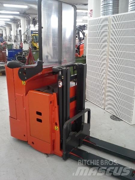 Linde L12LS-03 Ajettavat pinoamisvaunut