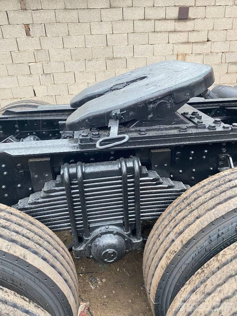 Shacman F3000 6X4 Vetopöytäautot