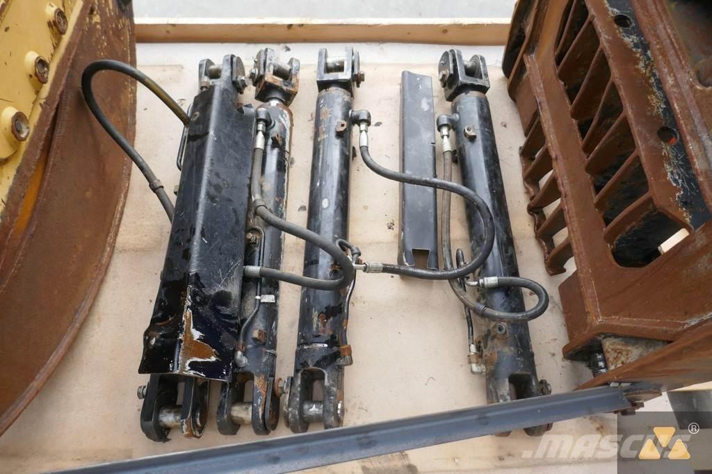 CAT 525D Grapple Muut