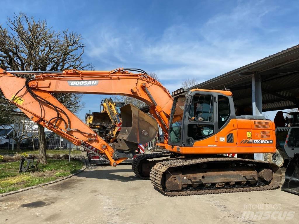 Doosan DX 180 LC-3 Telakaivukoneet
