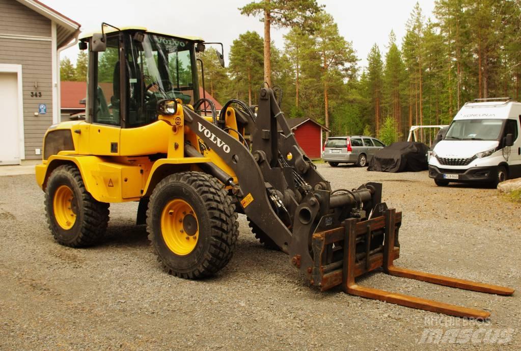 Volvo L 35 G Pyöräkuormaajat