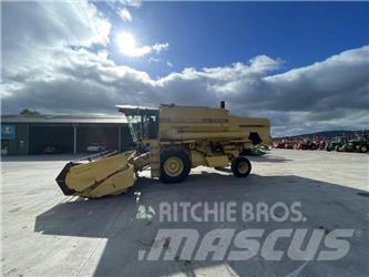 New Holland TX 34 Leikkuupuimurit