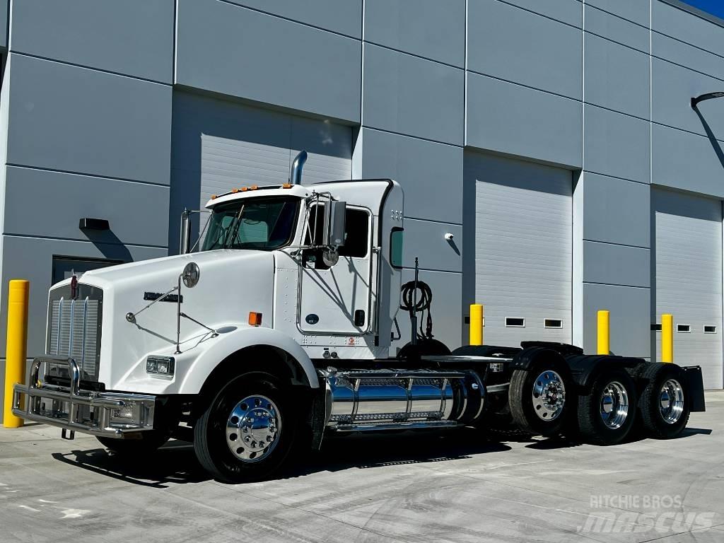 Kenworth T 800 Vetopöytäautot