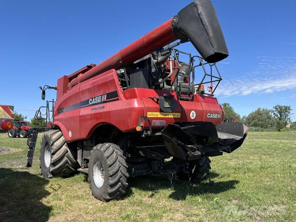 Case IH AF 8230 Leikkuupuimurit