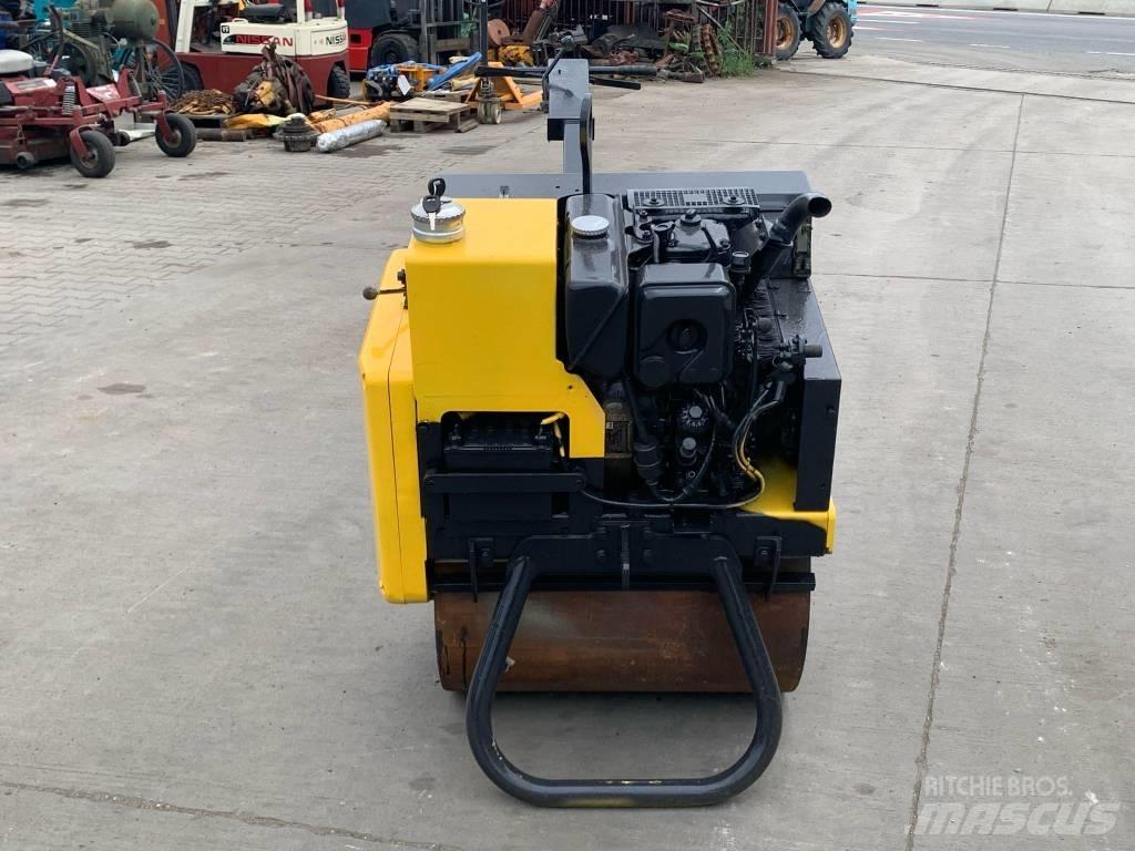 Mecalac MBR 71 Hinattavat jyrät