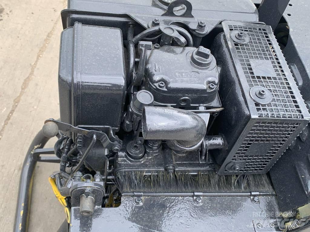 Mecalac MBR 71 Hinattavat jyrät