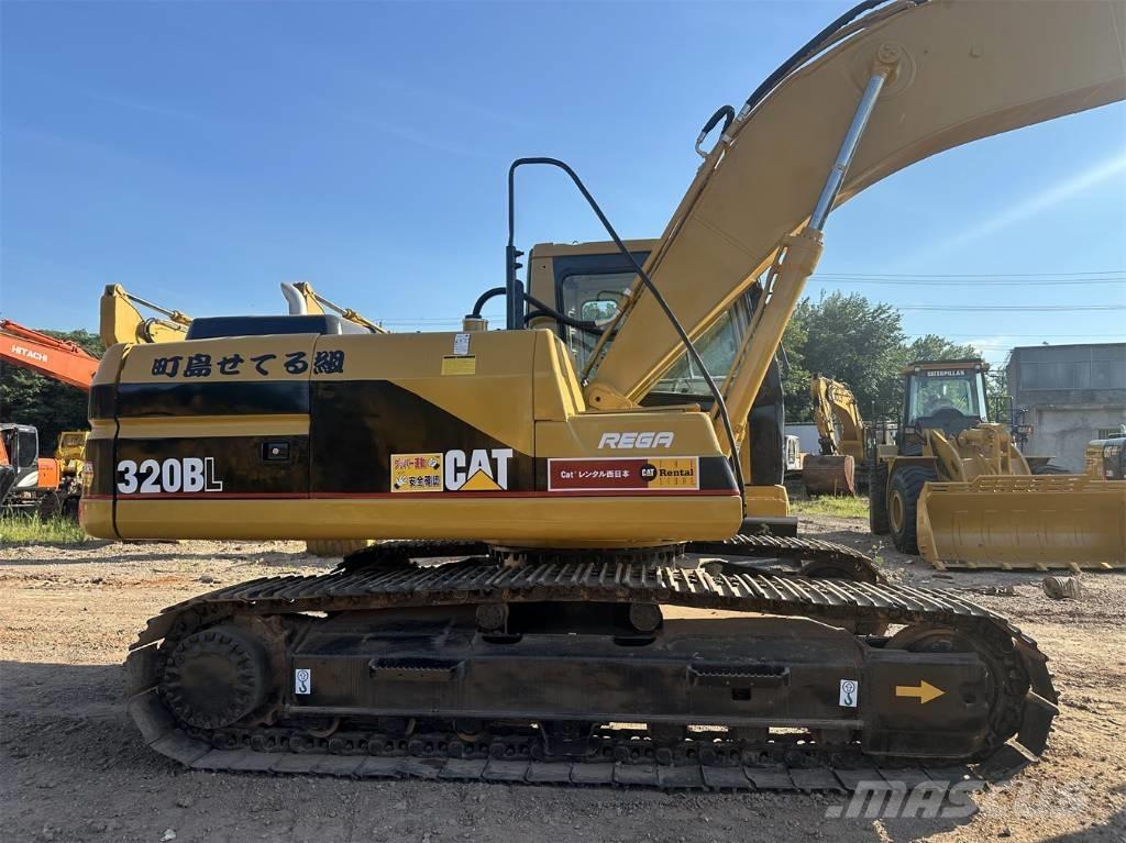 CAT 320 B Telakaivukoneet