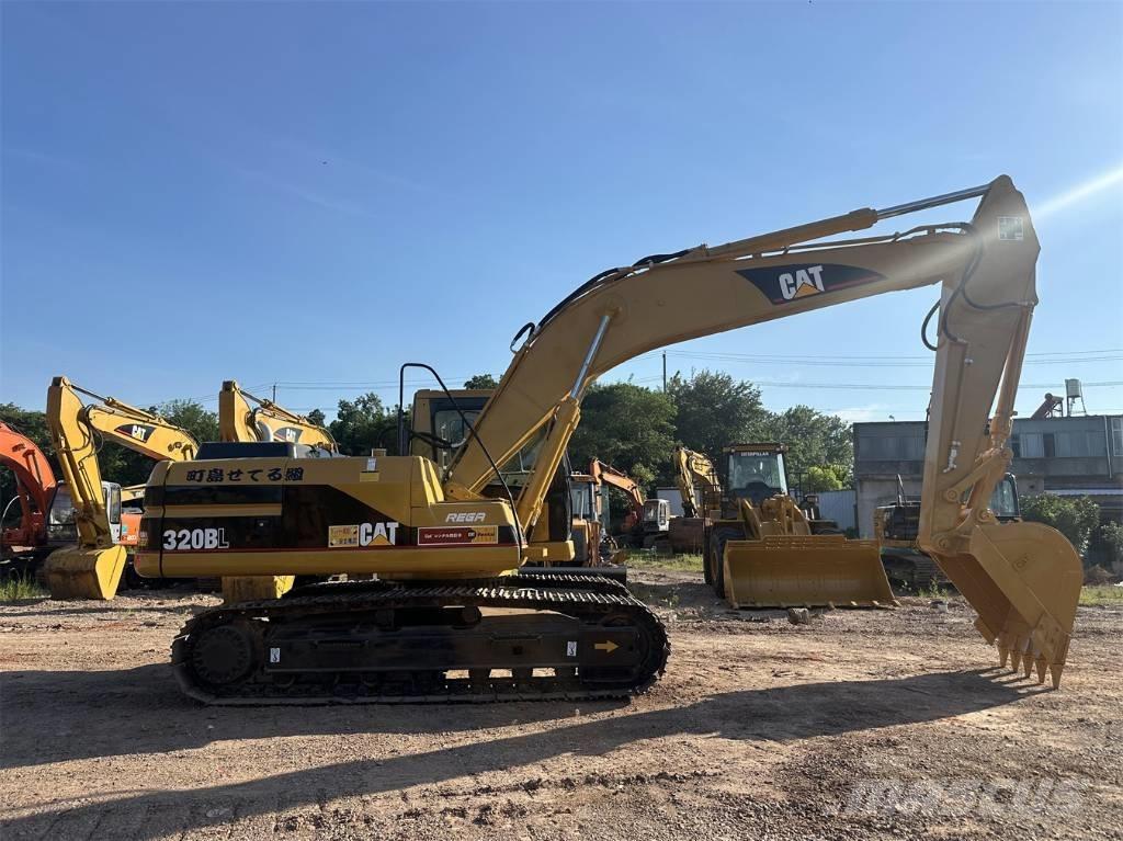 CAT 320 B Telakaivukoneet