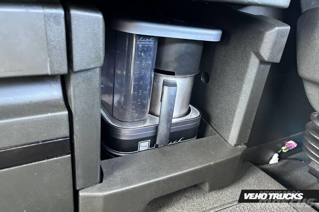 Volvo FH13 500 6x2 Vetopöytäautot