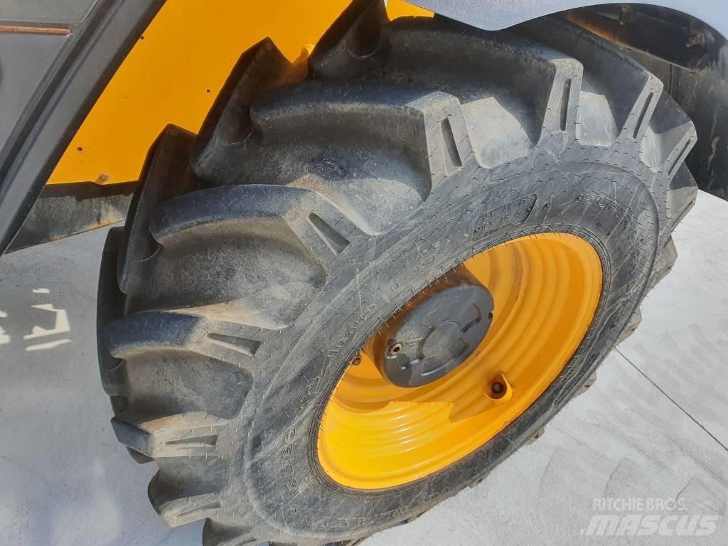 JCB 531-70 - BC25 Kurottajat