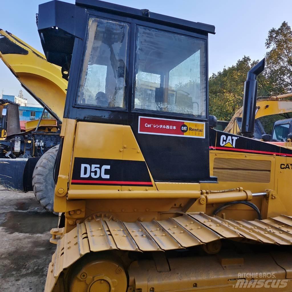 CAT D 5 C Telaketjupuskutraktorit